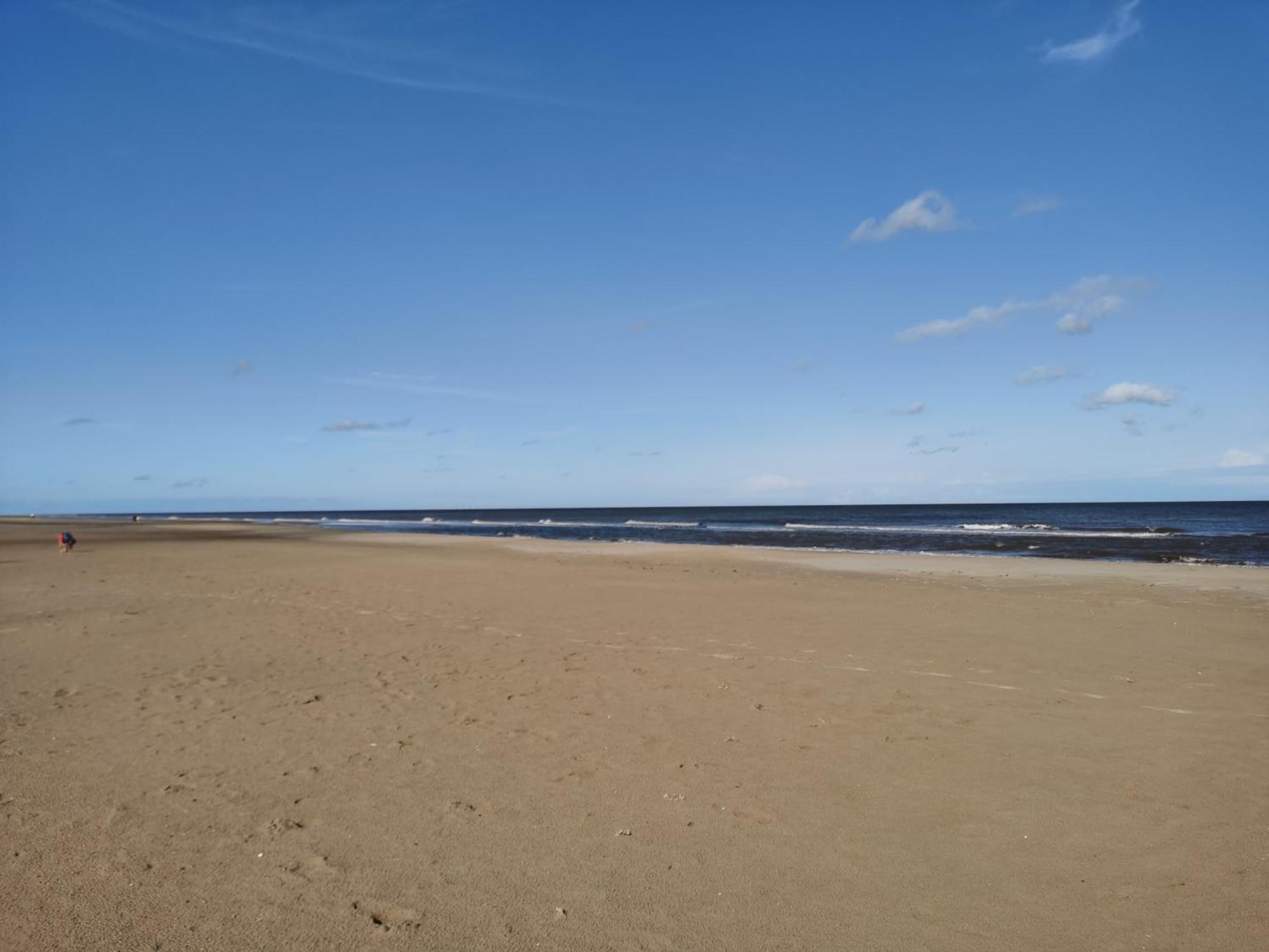 Golden Sands Beach Activities Sea Holiday Relax Mablethorpe Exterior foto